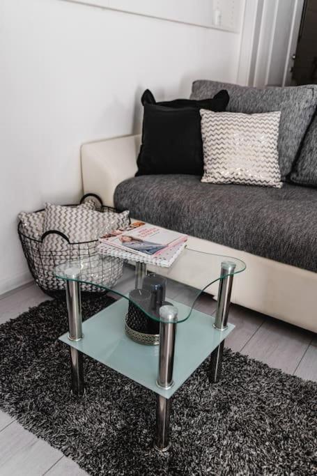 Holiday Home Marina-Renovated House In City Center Рогозница Экстерьер фото